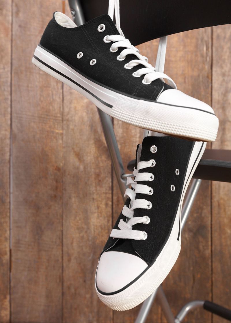 Chic Sneakers - Image 2